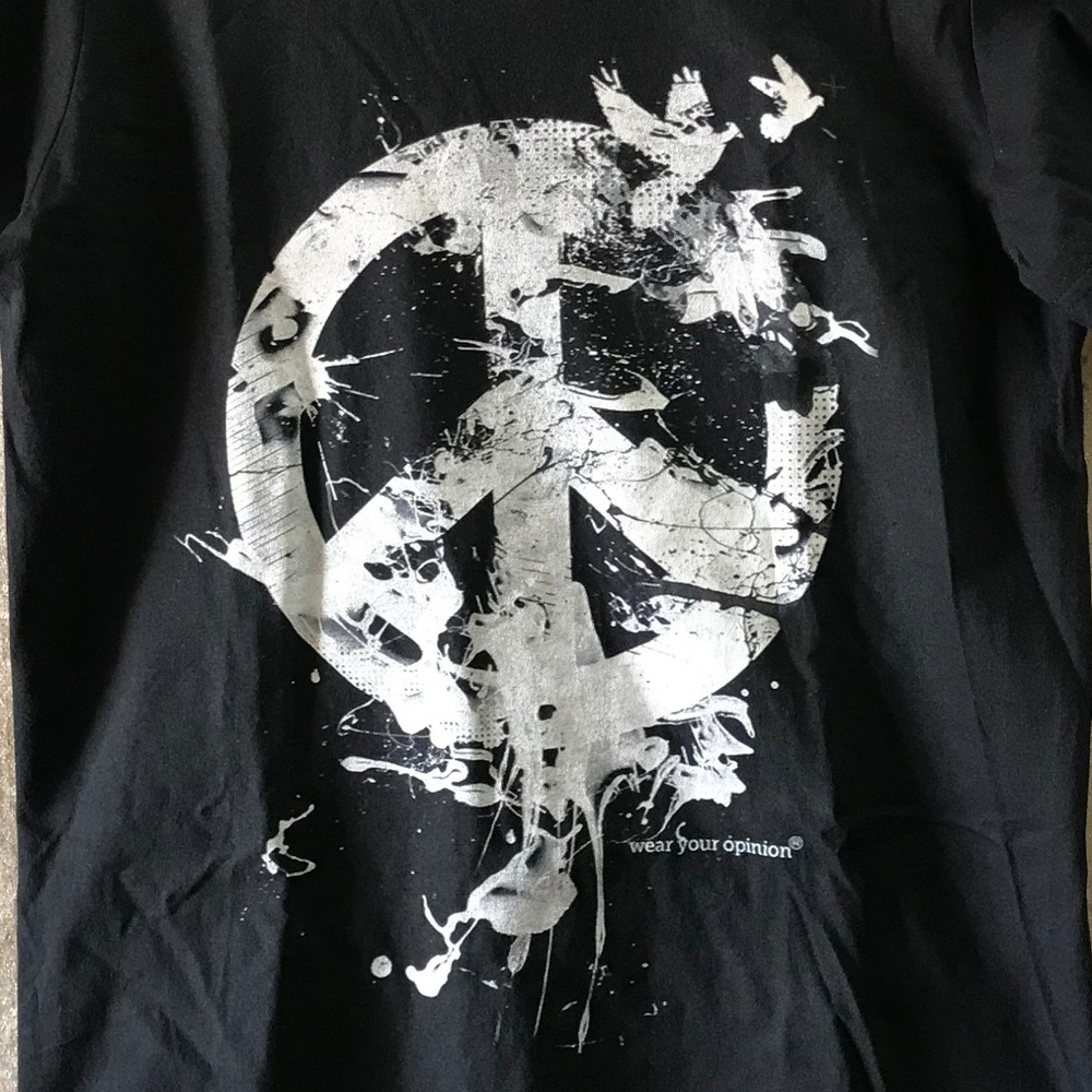 NWOT Peace Sign Doves - Men's Black Cotton T-Shirt Gildan Graphic Tee  Freedom